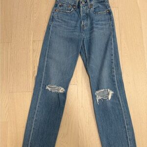 Levi Straight Blue Jeans